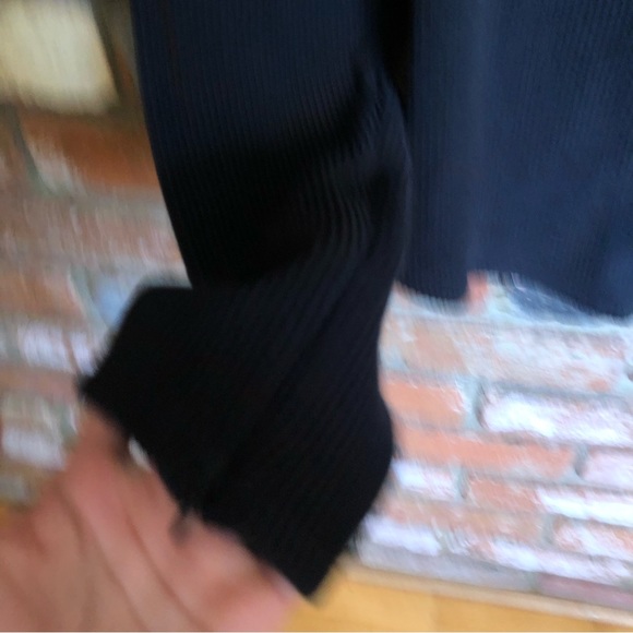 Good American Dramatic Ribbed Front Zip Long Sleeve Top - Picture 8 of 10